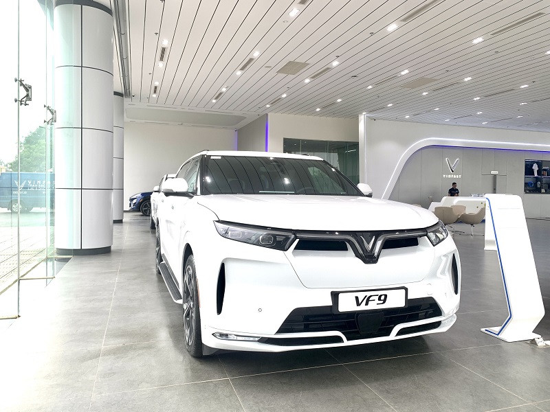 Xe VinFast VF9 Plus 7S 2024